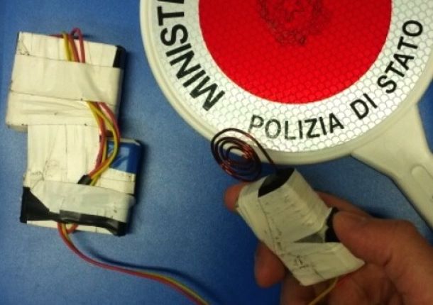 L'apparecchio che produceva le scariche per svuotare i cambiasoldi