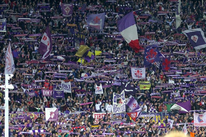 Tifosi allo stadio Franchi di Firenze