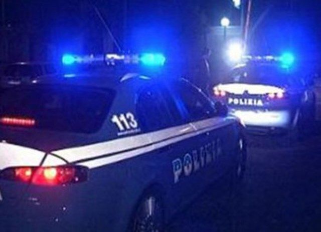 Controlli notturni della Polizia a Firenze