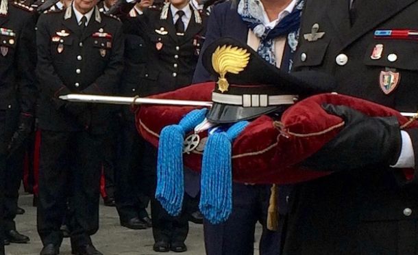 Gli onori alla salma del capitano dei carabinieri Alessandro Casario