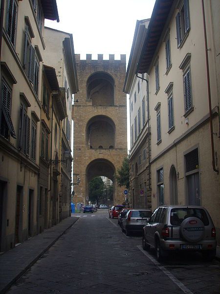 Il quartiere di San Niccolò insorge per le modifiche (temporanee) alla linea 23 del bus che hanno tagliato fuori dal tracciato l'intera zona (foto, fonte: Wikipedia)