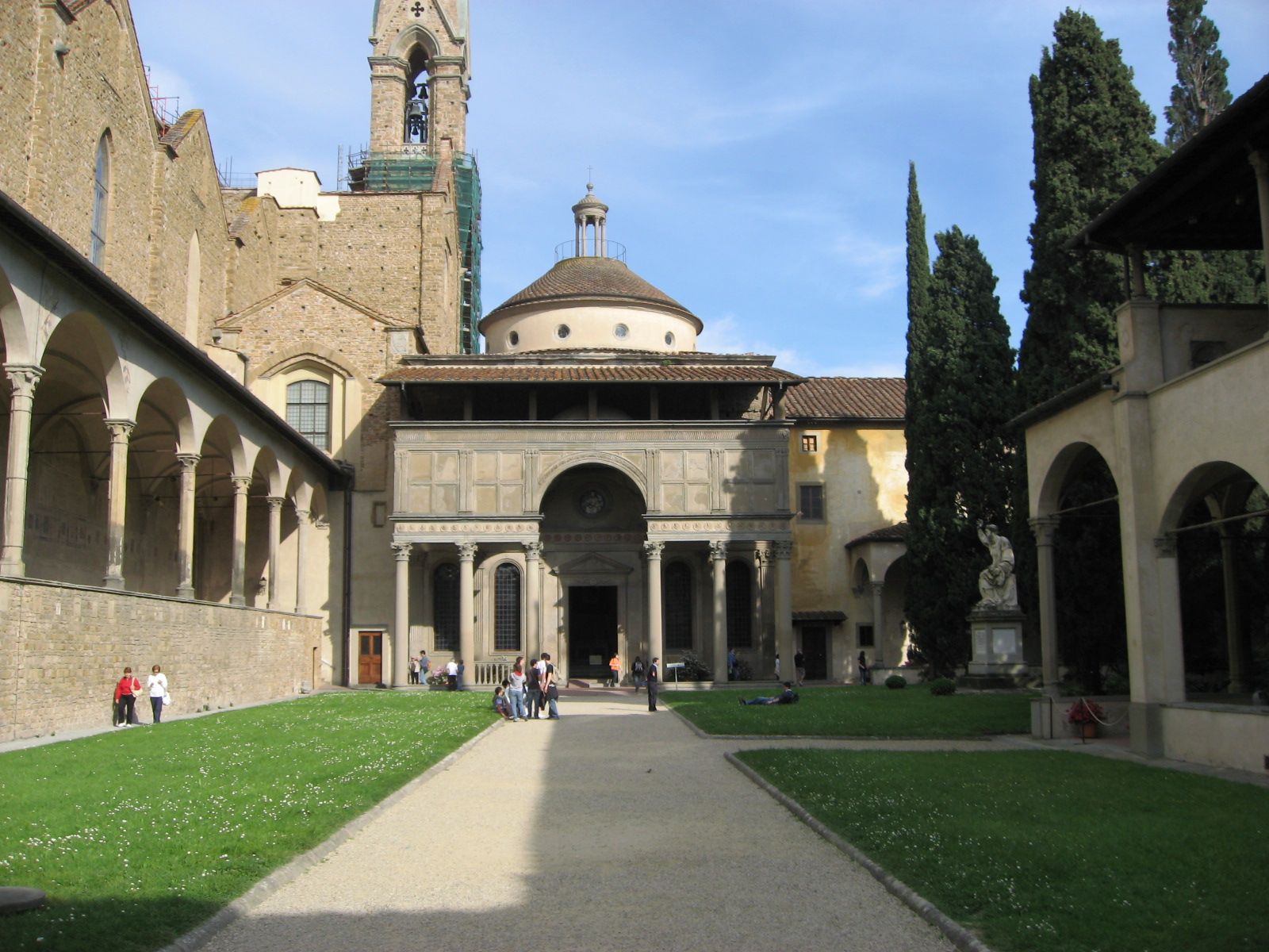 il chiostro di Santa Croce con la Cappella dei Pazzi