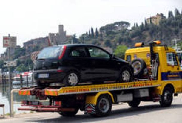 Muore travolto da carroattrezzi a Monsummano