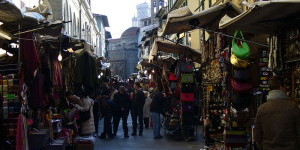 Roberto racconta pregi e difetti del mercato (autore: Freepenguin fonte: Wikipedia)