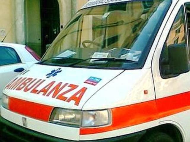 Auto medica senza defibrillatore e ambulanza si perde, ma il paziente ha perso la vita
