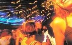 Adolescente grave dopo troppe bevute in discoteca a Scandicci