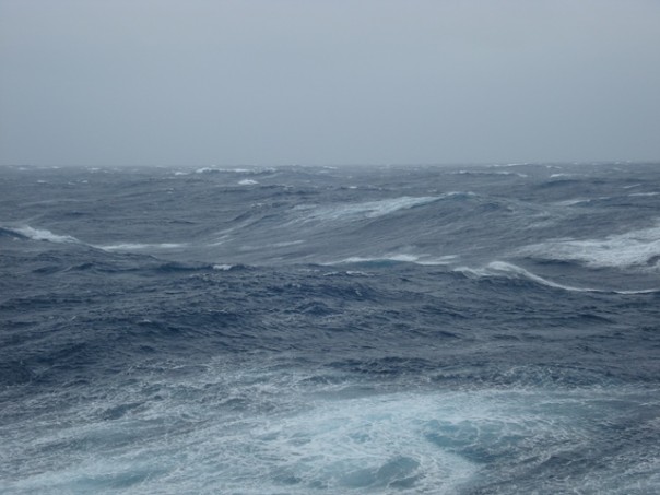Mare molto mosso fermi traghetti per l'Elba