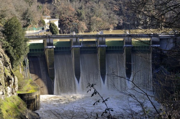 La diga di La Penna sull'Arno