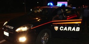 Ore 18.30 del 24 novembre 2014: un uomo è a terra con due colpi di pistola alla schiena