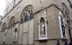 La-chiesa-di-Orsanmichele-e-la-nicchia-con-San-Giorgio-di-Donatello-1024x768