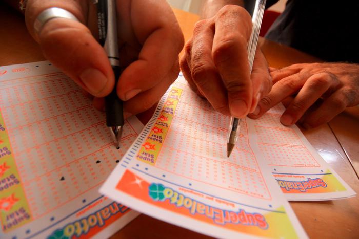 superenalotto nessun 6 n232 51 solo tre 5 prossimo jackpot 166 milioni e 500mila euro da Firenzepost.it superenalotto nessun 6 n232 51 solo tre 5 prossimo jackpot 166 milioni e 500mila euro