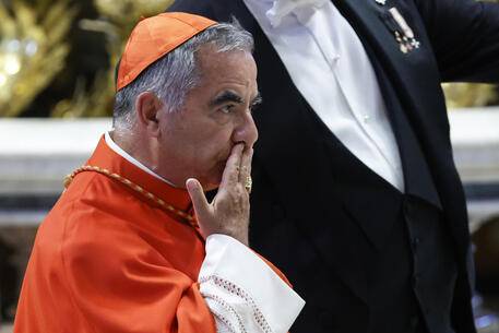 Conclave Becciu da .com conclave becciu obbedisco non voterò ma sono convinto della mia innocenza due lettere del papa lo escludevano