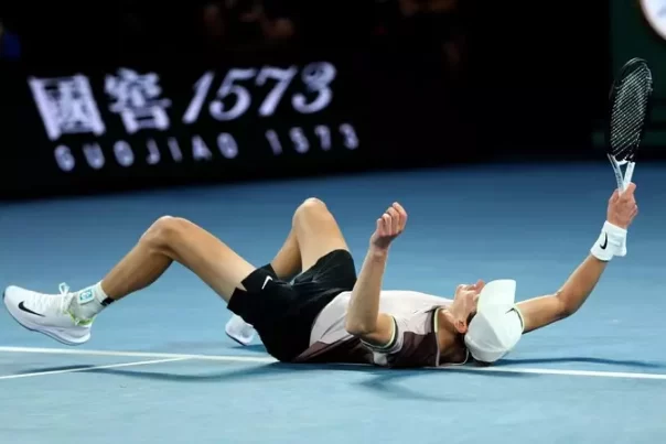 Jannik Sinner vince gli Australian Open, conquistando il primo Slam della sua carriera (foto Ansa)