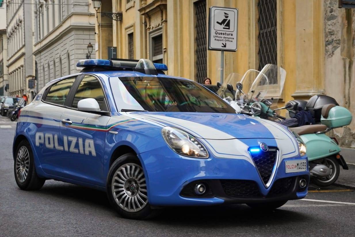 Firenze: 5 stranieri espulsi in 48 ore. Le accuse: spaccio, rapine, aggressioni