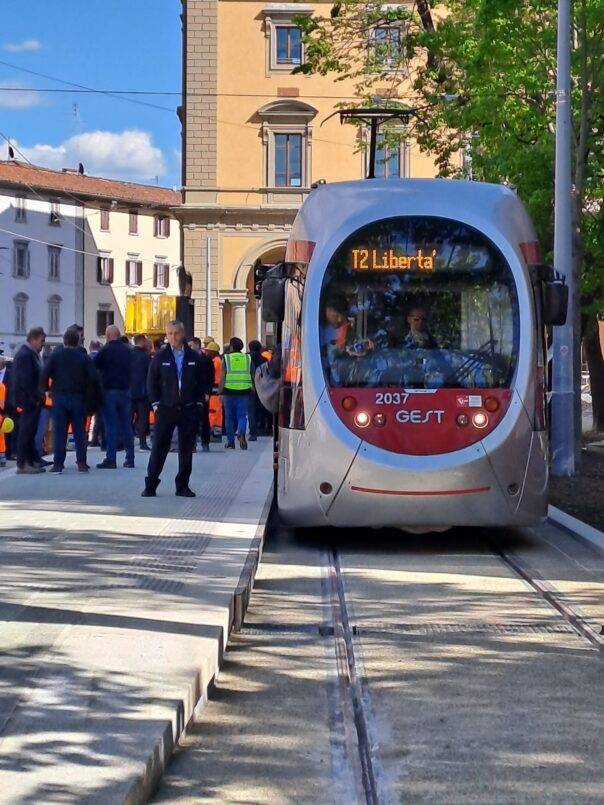 Test della Tramvia in piazza della Libertà (foto Firenzepost)
