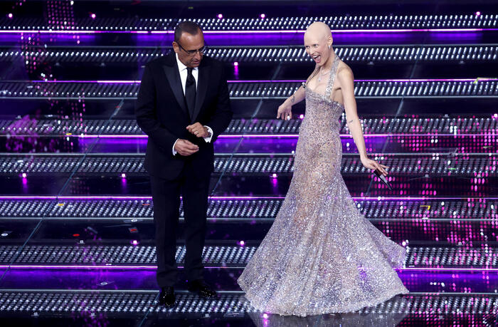 Festival Sanremo da .com Festival di Sanremo Damiano canta la felicità di Dalla Un ‘Peppino di Capri’ di sei anni sorprende l’Ariston al piano Le nuove proposte