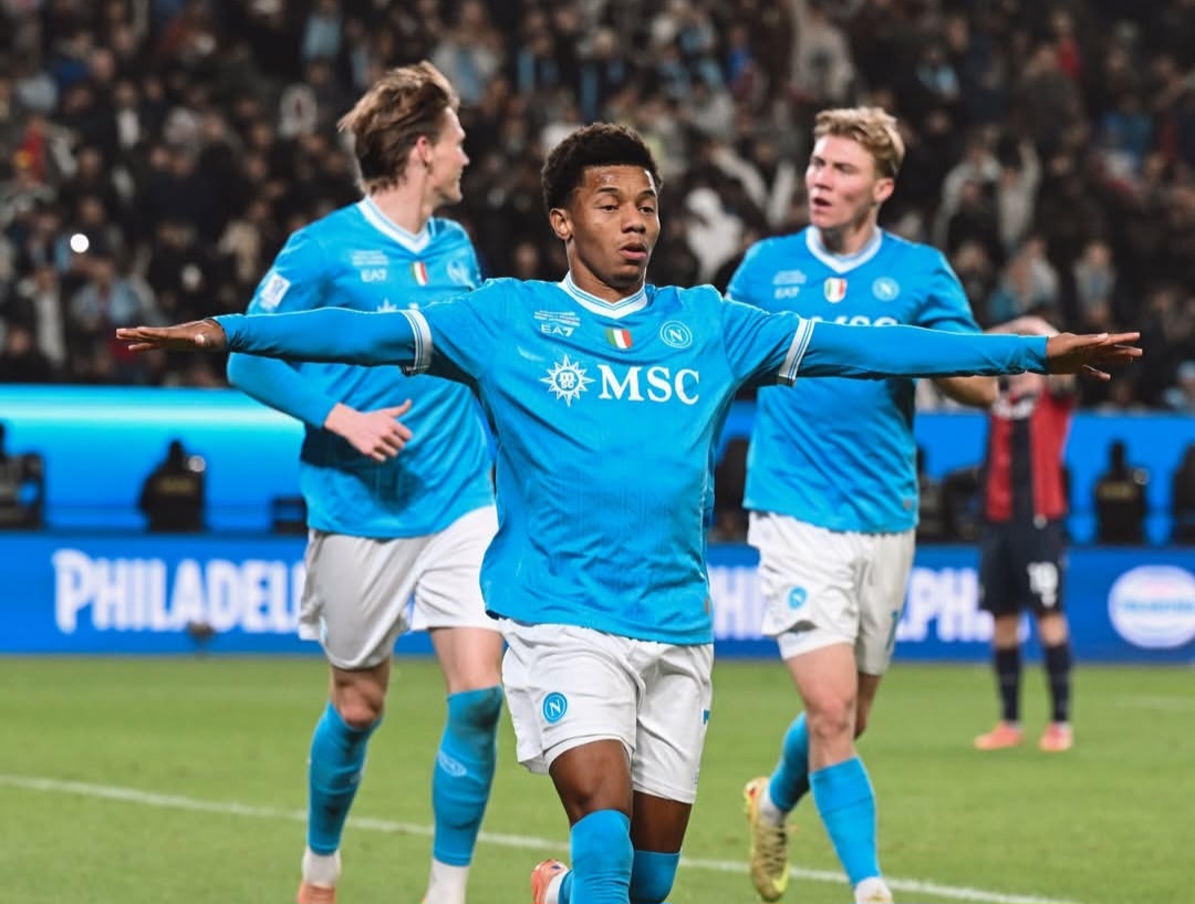 Supercoppa a Riyad: vince il Napoli. Bologna battuto (2 0) con doppietta di Neres. Quarta finale persa da Italiano