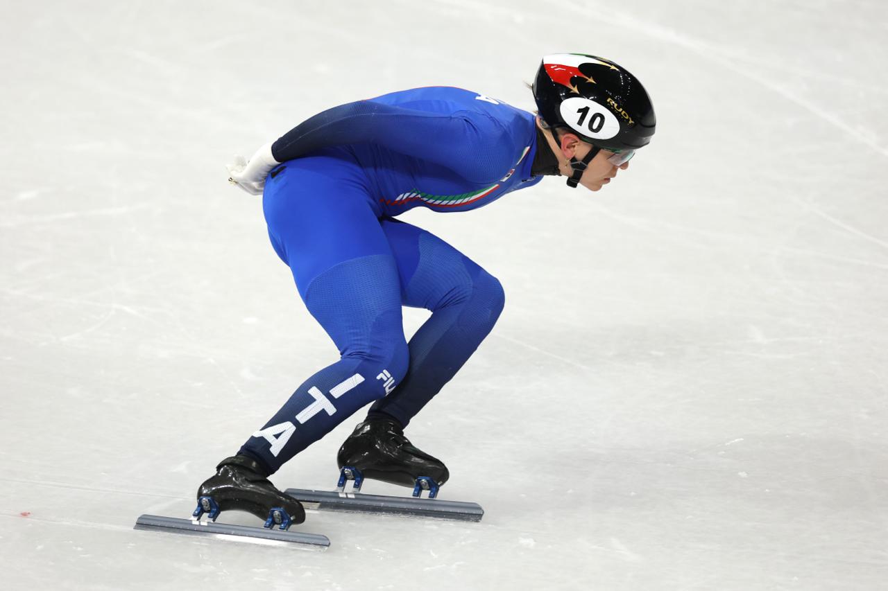 Olimpiadi Milano Cortina: bronzo Italia nella staffetta maschile short track. Fontana solo quinta in quella femminile Olimpiadi Milano Cortina: bronzo Italia nella staffetta maschile short track. Fontana solo quinta in quella femminile