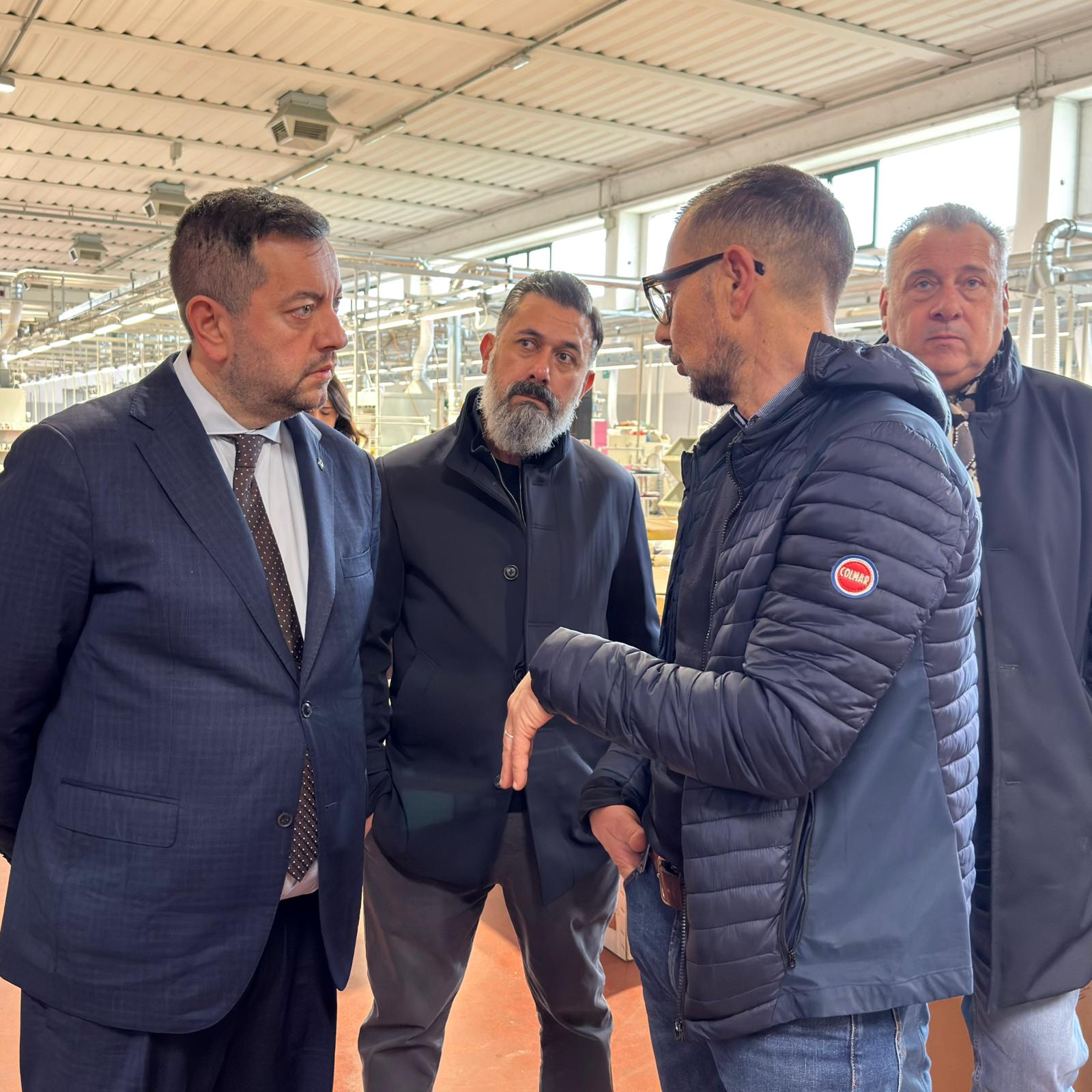 comprensorio del cuoio europarlamentare torselli porter242 a bruxelles il messaggio sburocratizzare e semplificare da Firenzepost.it comprensorio del cuoio europarlamentare torselli porter242 a bruxelles il messaggio sburocratizzare e semplificare