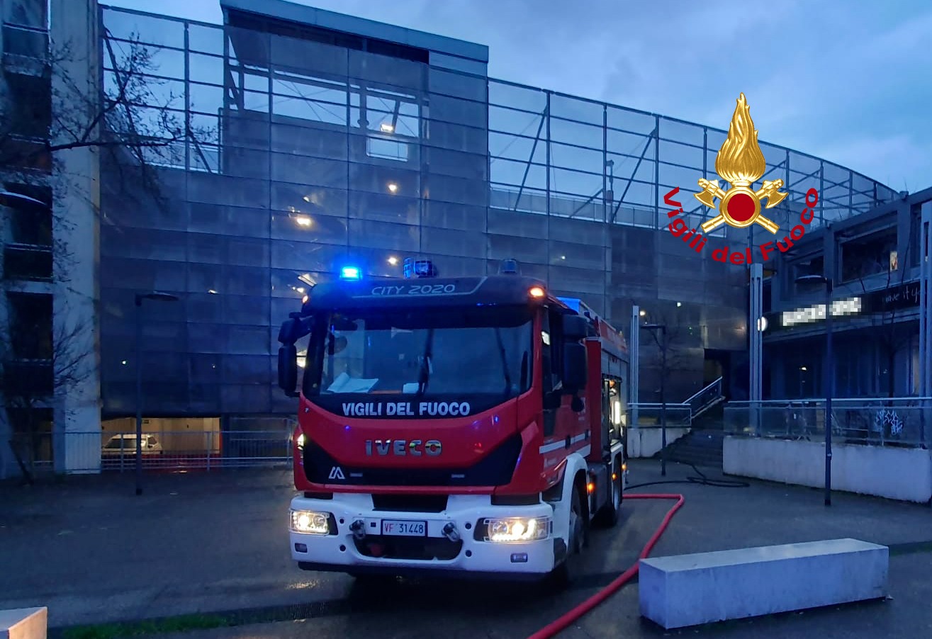 firenze incendio parcheggio di piazza alberti previsto il rimborso per gli abbonati da Firenzepost.it firenze incendio parcheggio di piazza alberti previsto il rimborso per gli abbonati