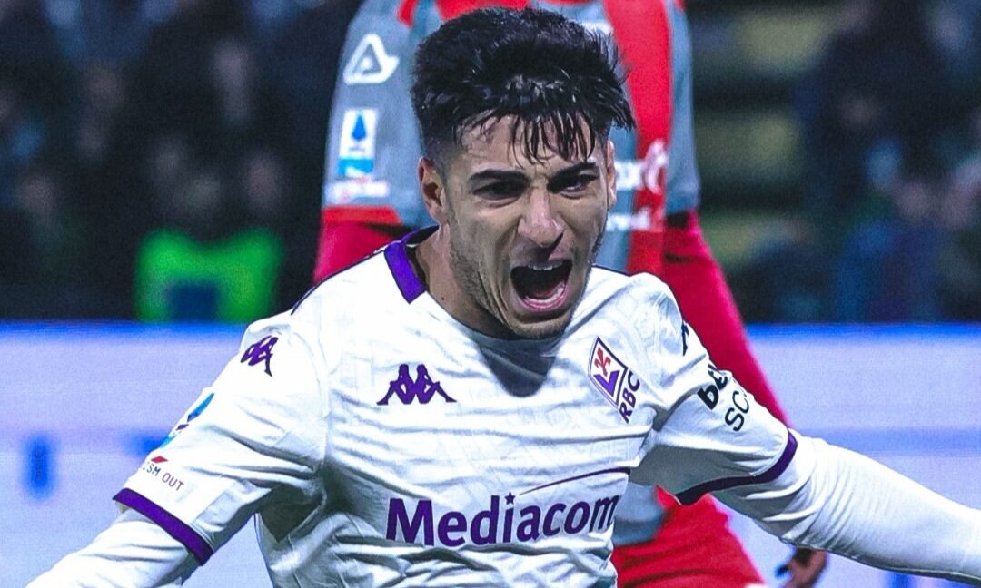 Fiorentina vince e convince a Cremona: 1 4. Con i gol di Parisi, Piccoli, Dodò e Gud. La classifica sorride ma guai a distrarsi. Pagelle Fiorentina vince e convince a Cremona: 1 4. Con i gol di Parisi, Piccoli, Dodò e Gud. La classifica sorride ma guai a distrarsi. Pagelle