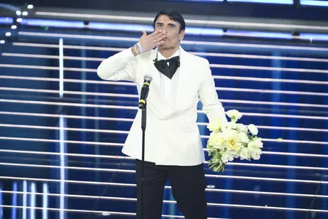 Festival di Sanremo: vince Sal Da Vinci davanti a Sayf e Ditonellapiaga. Premio Mia Martini a Fulminacci Festival di Sanremo: vince Sal Da Vinci davanti a Sayf e Ditonellapiaga. Premio Mia Martini a Fulminacci
