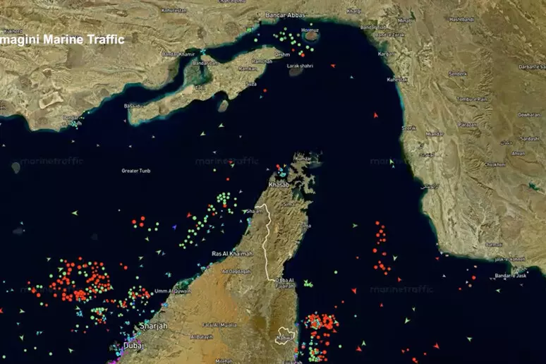 hormuz macron francia gran bretagna olanda e italia garantiranno la riapertura ma l8217iran pretende una tassa da Firenzepost.it hormuz macron francia gran bretagna olanda e italia garantiranno la riapertura ma l8217iran pretende una tassa
