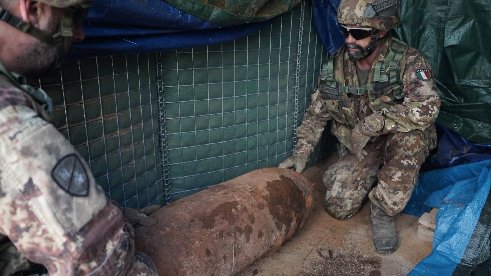 orbetello bomba della guerra disinnescata e fatta brillare nella cava del priorato operazione riuscita da Firenzepost.it orbetello bomba della guerra disinnescata e fatta brillare nella cava del priorato operazione riuscita