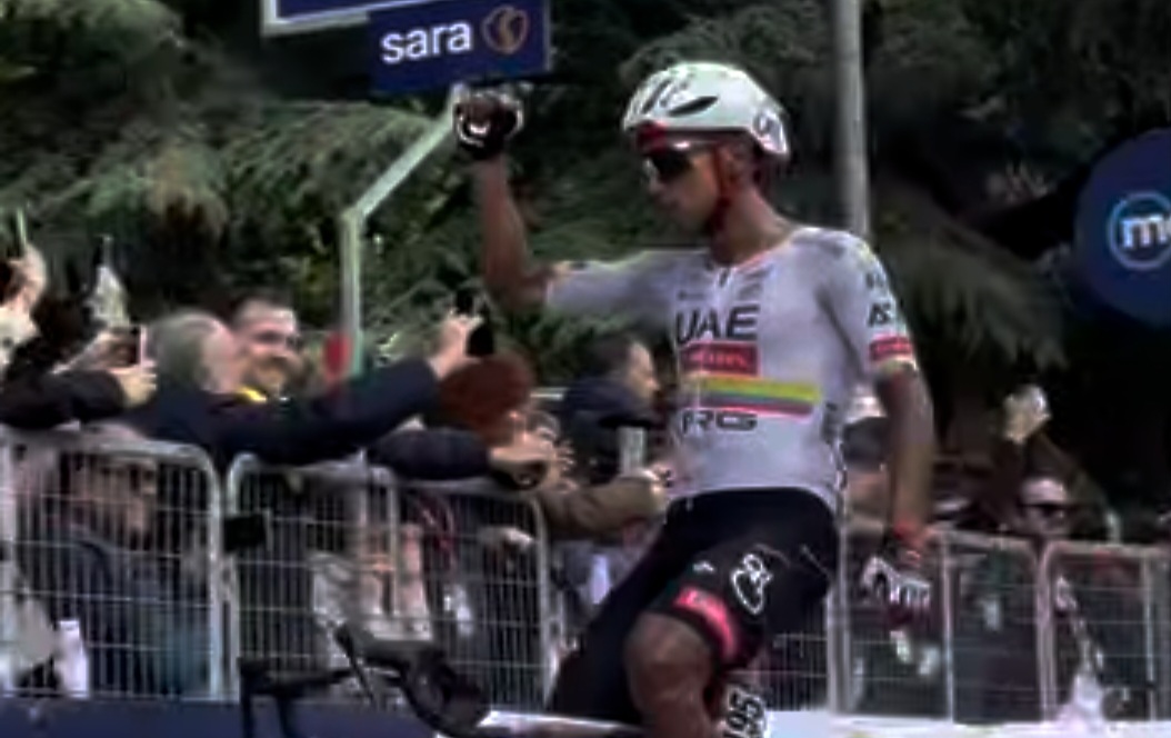 giro d8217italia 2026 narvaez vince anche sul traguardo di fermo eulalio conserva la maglia rosa da Firenzepost.it giro d8217italia 2026 narvaez vince anche sul traguardo di fermo eulalio conserva la maglia rosa