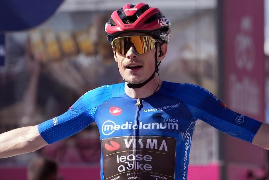 giro d8217italia vingegaard vince in solitaria la tappa di pila e si prende la maglia rosa da Firenzepost.it giro d8217italia vingegaard vince in solitaria la tappa di pila e si prende la maglia rosa
