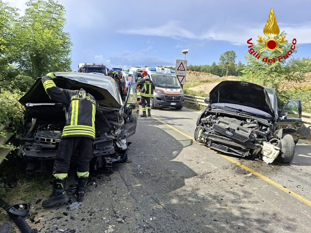 siena incidente stradale a sovicille sei feriti tutti trasportati in ospedale traffico bloccato per due ore da Firenzepost.it siena incidente stradale a sovicille sei feriti tutti trasportati in ospedale traffico bloccato per due ore
