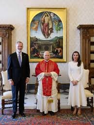 aereo del papa problema tecnico a tenerife re felipe sale a bordo e scorta leone xiv in sala vip da Firenzepost.it aereo del papa problema tecnico a tenerife re felipe sale a bordo e scorta leone xiv in sala vip