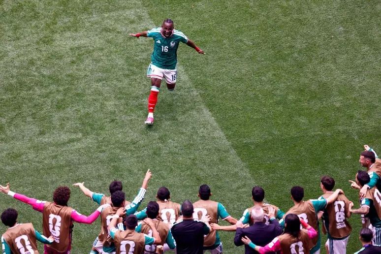 mondiali 2026 messico batte sudafrica 2 0 nella partita inaugurale scontri fra tifosi e polizia da Firenzepost.it mondiali 2026 messico batte sudafrica 2 0 nella partita inaugurale scontri fra tifosi e polizia