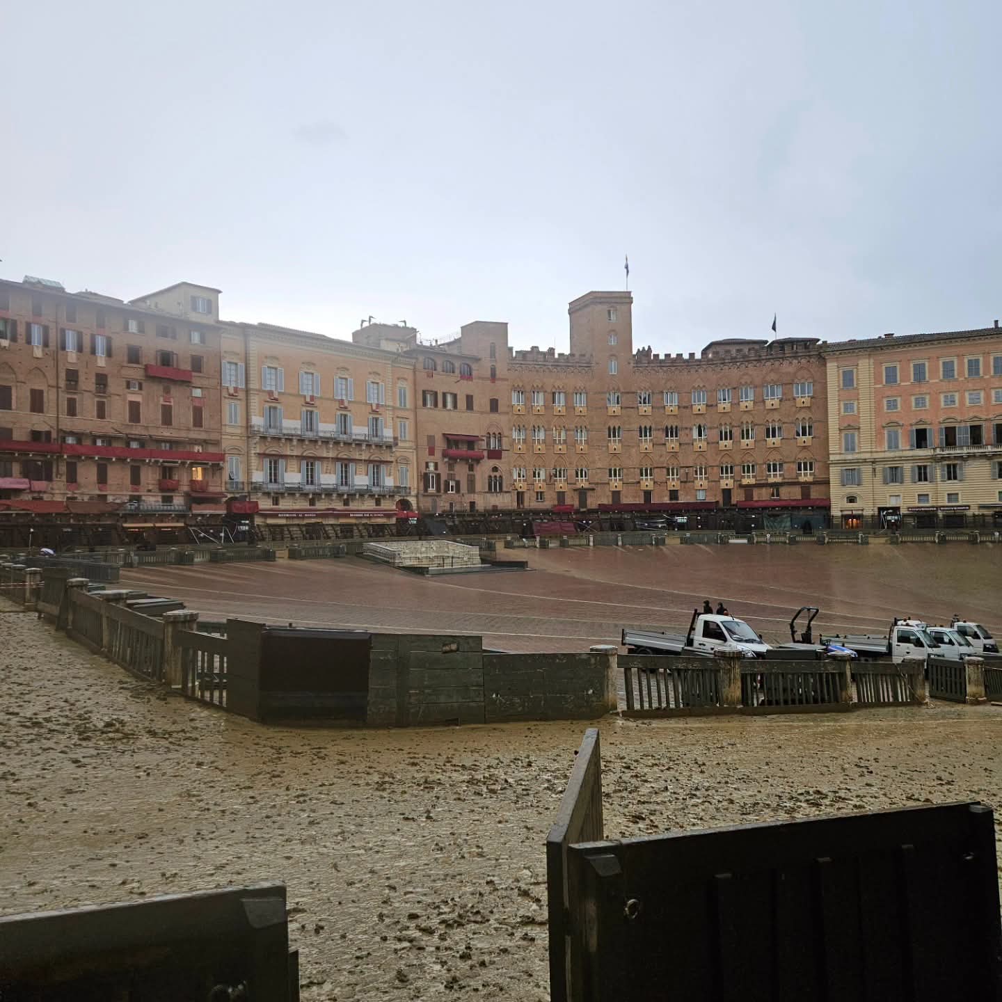 palio di siena 2026 rinviata al 3 luglio la carriera della madonna di provenzano piazza del campo inagibile per la pioggia da Firenzepost.it palio di siena 2026 rinviata al 3 luglio la carriera della madonna di provenzano piazza del campo inagibile per la pioggia