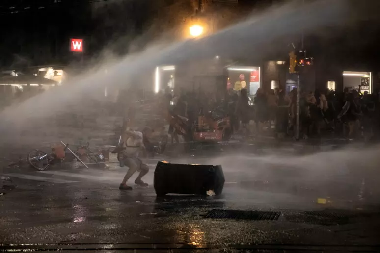 meloni a bologna guerriglia inaccettabile accertare la verit224 su fakir citt224 ferita dopo notte d8217inferno da Firenzepost.it meloni a bologna guerriglia inaccettabile accertare la verit224 su fakir citt224 ferita dopo notte d8217inferno
