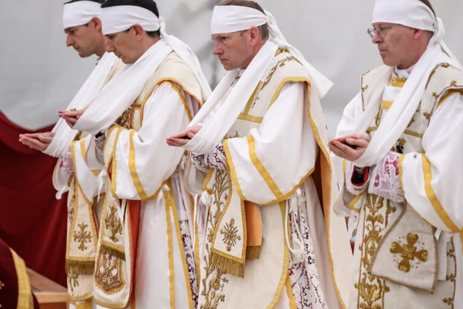 lefebvriani scomunicati per delitto di scisma non validi matrimoni e confessioni dei nuovi vescovi da Firenzepost.it lefebvriani scomunicati per delitto di scisma non validi matrimoni e confessioni dei nuovi vescovi